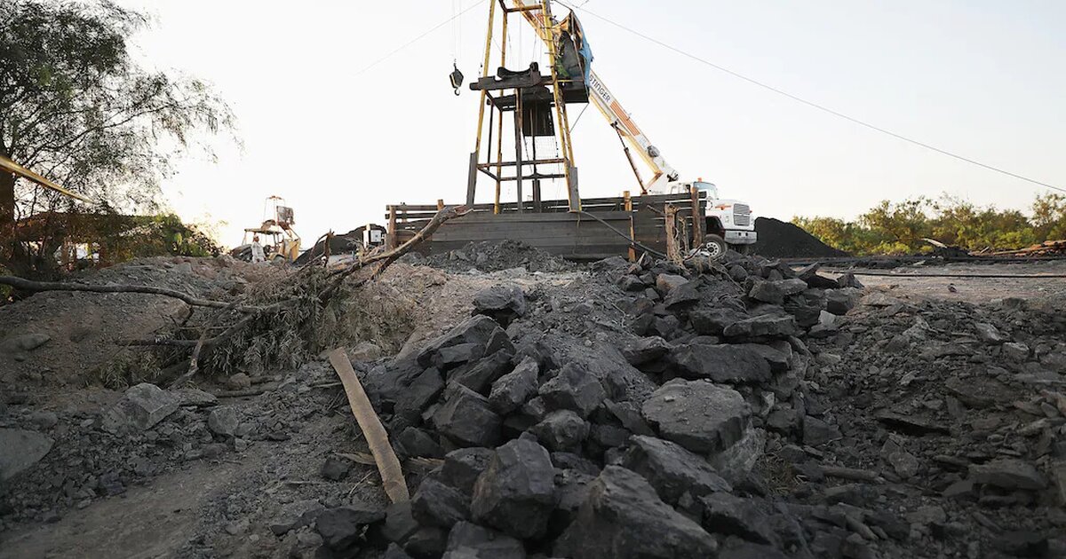 En México, familias de mineros atrapados están ‘desesperadas’
