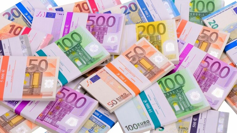 Image de liasses de billets en euros 