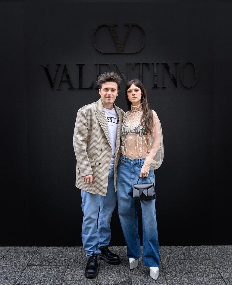 Nicola Peltz en Valentino