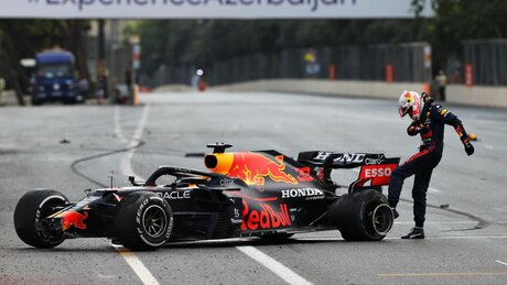 Max Verstappen furieux contre Pirelli