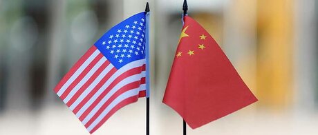 Drapeaux USA et Chinois
