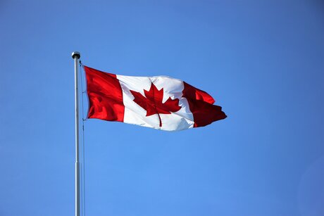 Justin Trudeau, le Premier ministre canadien, cas contact négatif, s'isole. 